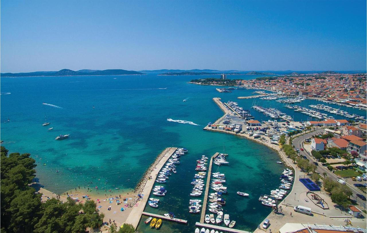 4 Bedroom Cozy Apartment In Vodice Exteriér fotografie